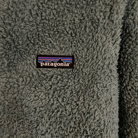 Patagonia women’s medium quarter zip - Picture 3 of 4